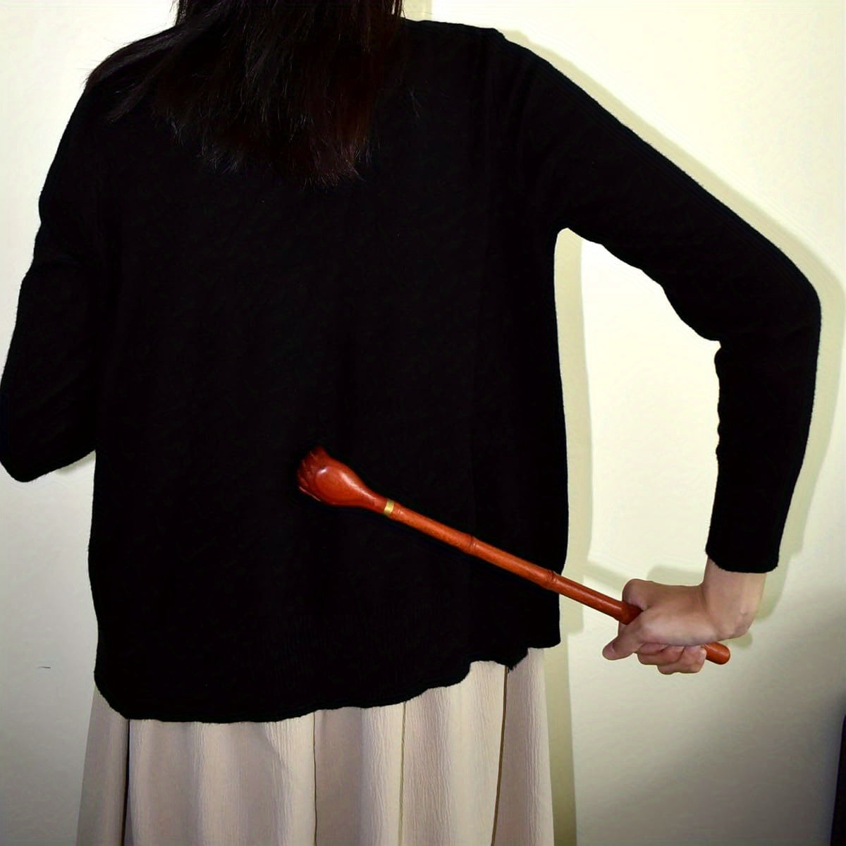 Redwood Back Scratcher, Simulate Hand Shape to Solve Back Itching ( 16 inches)