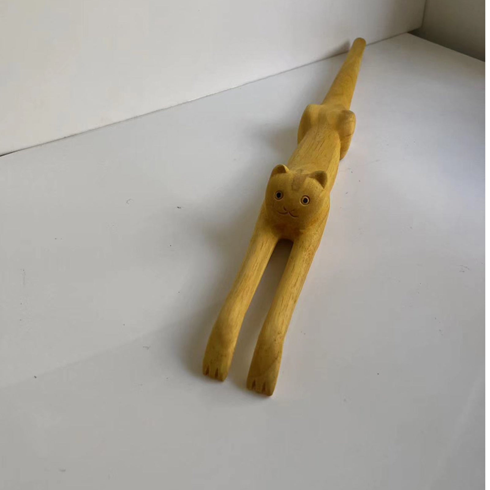 Handcrafted Wooden Cat Back Scratcher - 3D Cat-Shaped Anti-Itch Massager, Plastic-Free Natural Wood Back & Shoulder Massager for Home Office Use, Stress & Muscle Tension, Back Massager, Playful Design, Smooth Finish