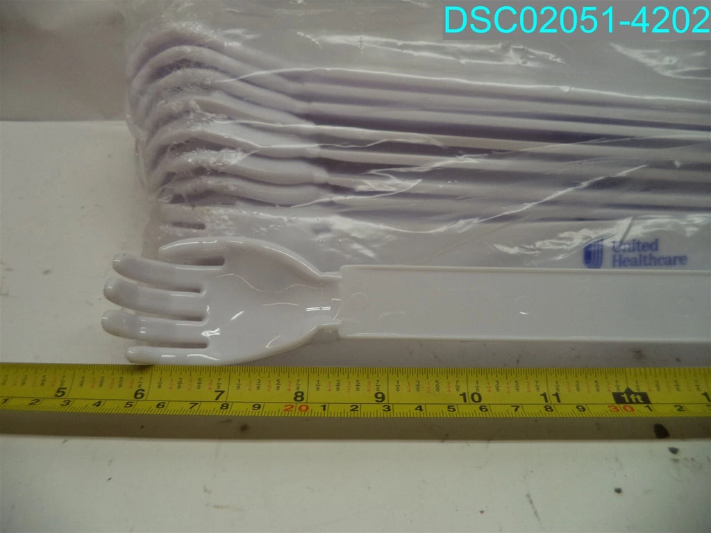 QTY=19: White United Healthcare Shoe Horn & Back Scratcher
