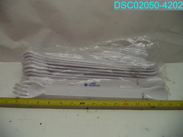 QTY=19: White United Healthcare Shoe Horn & Back Scratcher