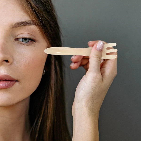 Three-claw Massage Brush Massager Scalp Scratcher Comb