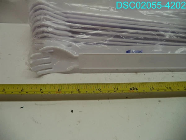 QTY=19: White United Healthcare Shoe Horn & Back Scratcher